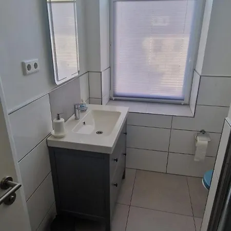 Exklusives Work And Naehe Attendorn Und Olpe Fuer 2 Personen, Moderne Einbaukueche , Bad Finnentrop